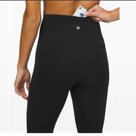 Lululemon Mastered Motion High-Rise Tight 28"
Black size 4 - Picture 3 of 9